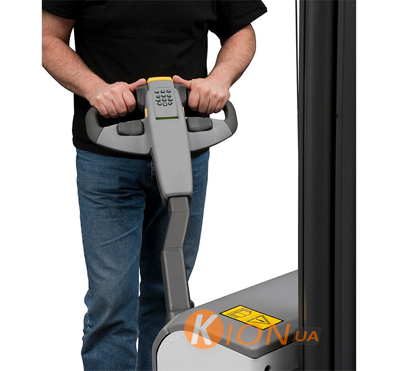 Електричний штабелер 1.6т висота підйому 4800 мм Nissan-UniCarriers PSH 160