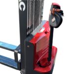 Электрический штабелер 1.5т высота подъем 4000мм JAC CDD1540 Тяговая батарея (гелевая закрытого типа АКБ)